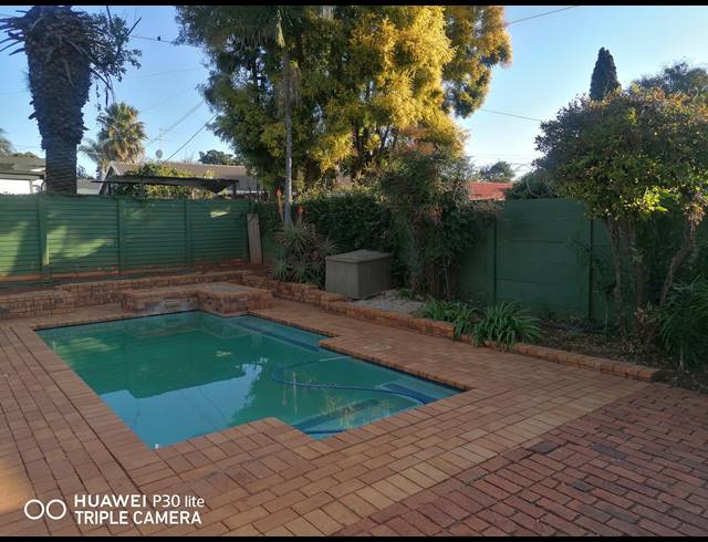 6 BEDROOM HOUSE RENTED IN MEYERSPARK